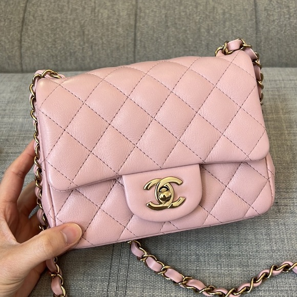 Chanel 22a Light Pink with Light Gold Hardware Square Mini Lambskin - Picture 16 of 17